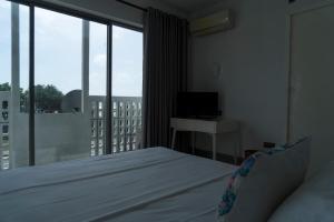 Four Petals Inn