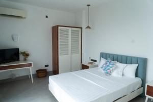 Four Petals Inn