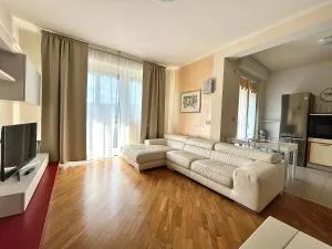 Appartamento Puccini a 6 minuti in bus o auto dalla Stazione Centrale - Chiappa