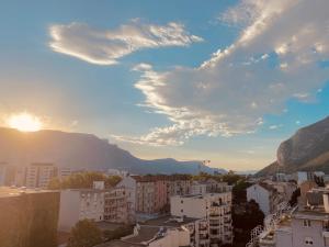 Appartements Le Jean Mace, 200m gare, clim. : photos des chambres