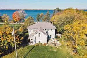 Loyalist Lakehouse with Private Beach - Bongards