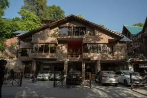 Maisonette Firhill Hotel & Resort - Upper Topa