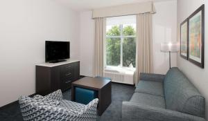 One-Bedroom Queen Suite with Two Queen Beds - Non-Smoking room in Homewood Suites By Hilton North Charleston