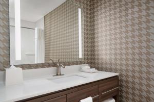 King Studio Suite - Non-Smoking room in Home2 Suites By Hilton Carlsbad New Mexico