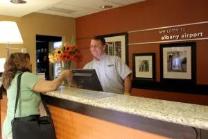 Hampton Inn & Suites Albany-Airport