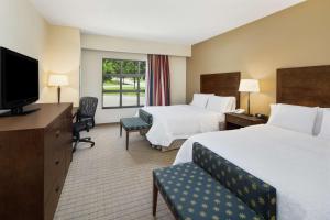 Queen Room with Two Queen Beds - Mobility and Hearing Access/Non-Smoking room in Hampton Inn Columbus/South-Fort Benning