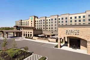 Embassy Suites San Antonio Brooks City Base Hotel & Spa - Elmendorf
