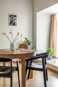 Cozy studio apartment central
