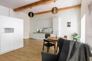 Cozy studio apartment central