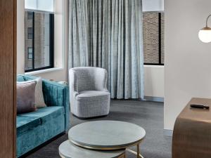 Deluxe King Suite room in Tulsa Club Hotel Curio Collection By Hilton