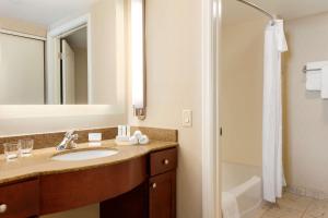 One-Bedroom King Suite - Non-Smoking room in Homewood Suites Harrisburg-West Hershey Area