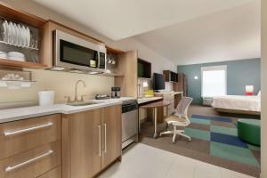 King Studio Suite - Hearing Access/Non-Smoking room in Home2 Suites By Hilton Chantilly Dulles Airport