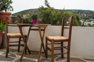 Manousos' Rooms Syros Greece