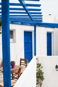 Manousos' Rooms Syros Greece