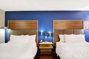 Queen Room with Two Queen Beds room in Tru By Hilton Middletown