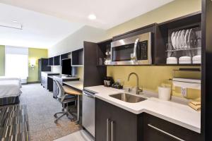 Queen Studio with Two Queen Beds - Non-Smoking room in Home2 Suites By Hilton Hanford Lemoore