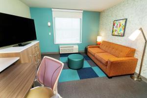 One-Bedroom King Suite - Non-Smoking room in Home2 Suites By Hilton Roseville Sacramento