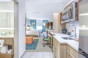 Queen Studio with Two Queen Beds - Non-Smoking room in Home2 Suites By Hilton Daphne Spanish Fort