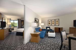 Special Offer - King Room room in Hilton Long Island/Huntington