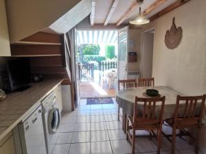 Pavillon Familial 2 Ch avec Terrasse Ensoleillée, à 10min de la Plage - FR-1-732-59