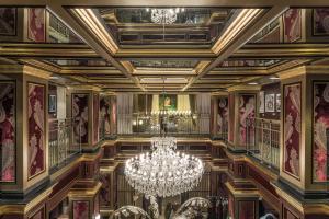 Windsor Arms Hotel