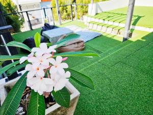 บ้านปาร์ตี้ พูลวิลล่า หัวหิน 4 ห้องนอน 1 นั่งเล่น 1 ครัว โต๊ะพูล คาราโอเกะ wifi