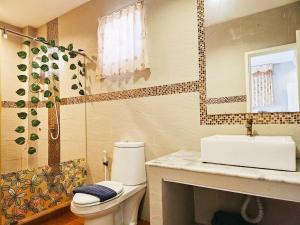 บ้านปาร์ตี้ พูลวิลล่า หัวหิน 4 ห้องนอน 1 นั่งเล่น 1 ครัว โต๊ะพูล คาราโอเกะ wifi