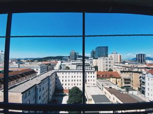 Ljubljana center with a castle view, PARKING