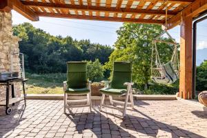 Panoramic Green Studio