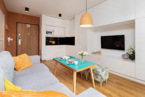 Sunny Apartment with Parking Gdańsk Downtown by Renters