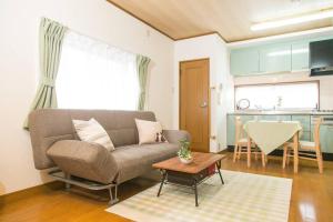 Direct to Namba Warm family House 4ppl Near Donki LIUBJ3