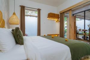 Villa Aarna - Tropical Chic Private Oasis in Seminyak