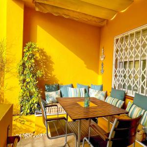 Maite Apartment-Coastal Refuge next to the beach