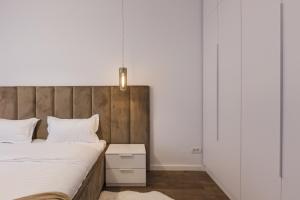 Apartment near Iulius Mall with Balcony & Private Parking