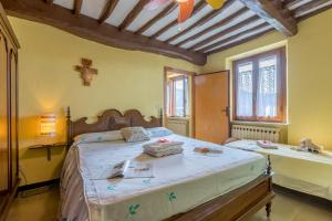 Casale Geniva with Private Pool - Happy Rentals