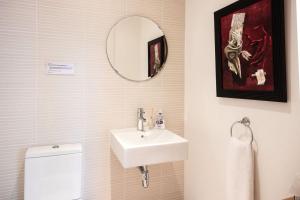 Waters Edge 05, Amaranth Lodge - P