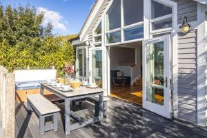 The Landings 18, Waters Reach - P