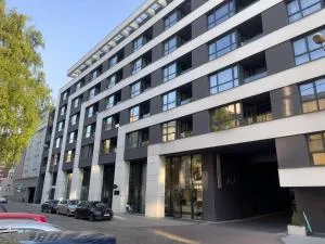 URBAN APARTMENTS PREMIUM, Opolska 10 No 77B, Free Garage, Self Check-in - Tychy