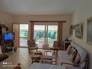 Seaside villa in Eretria - Mítikas