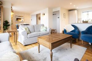 Mill Village 67, Driftwood Lake House - P