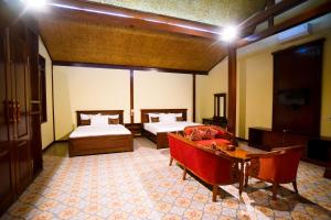 Suite Gia Đình Deluxe (Deluxe Family Suite)