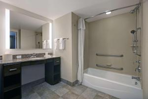 King Suite - Mobility Access/Non-Smoking room in Homewood Suites Charlotte Ayrsley