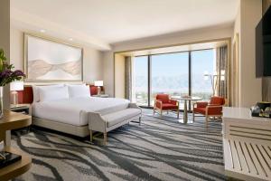 Premium King Room with City View room in Conrad Las Vegas At Resorts World