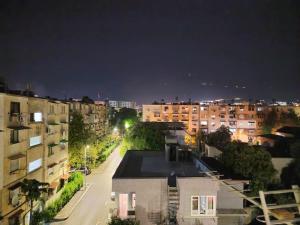 Folklore Retreat with Art & Mountain Views