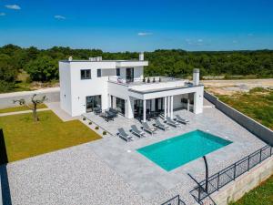 Villa L Escapade by IstriaLux