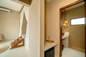 Phòng Tiêu Chuẩn Giường Đôi Lớn (Standard Queen Room)