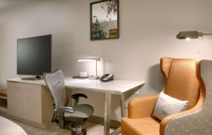 Queen Room with 2 Queen Beds with River View  room in Hilton Garden Inn Idaho Falls