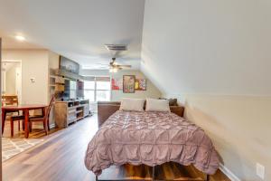 Cozy Covington Studio Rental Near Historic Square!