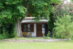 Mikiverna Houses By Miltiadis