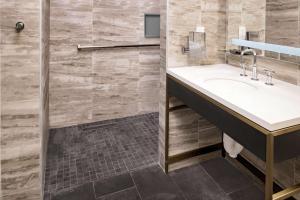 Hilton Club The Central at 5th New York